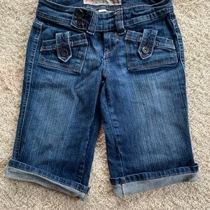 MOSSIMO Juniors  Denim Bermuda Capri Low Rise Sz 3